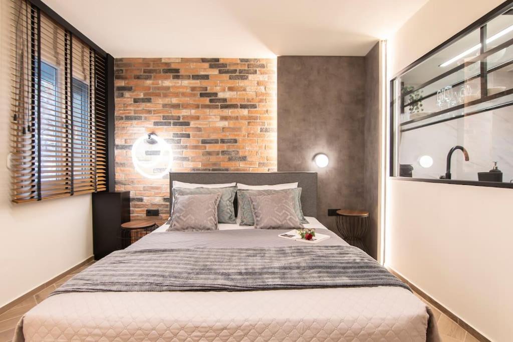Almasi Luxury Suites Marquise 亚历山德鲁波利斯 外观 照片