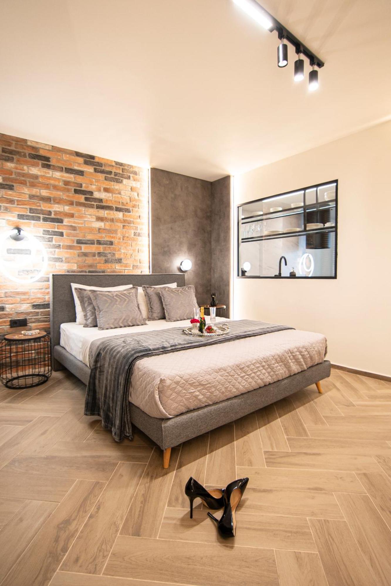 Almasi Luxury Suites Marquise 亚历山德鲁波利斯 外观 照片
